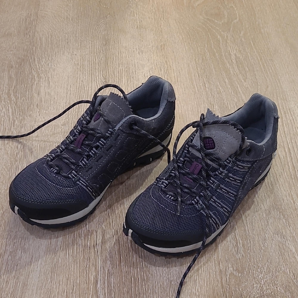 Columbia Men's Black and Gray Athletic Shoes